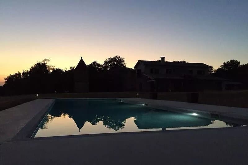 Architect house Superb pool&spa Trampoline Beautifully converted barn 5ha