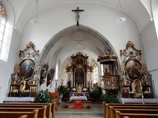 Markt & Pfarrkirche Maria Himmelfahrt