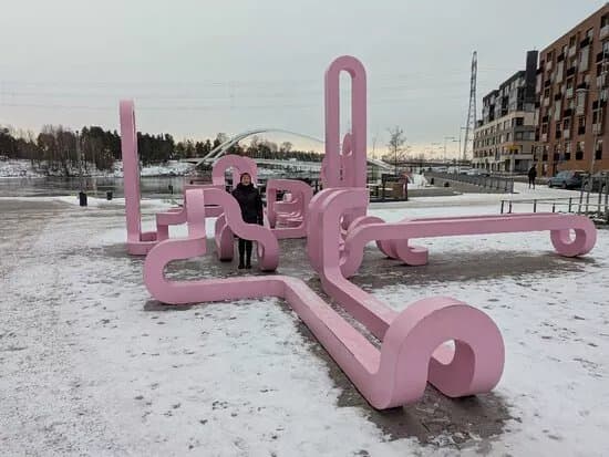 Early One Morning, Eternity Sculpture