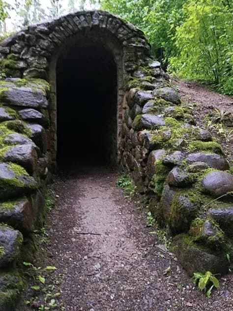 The Elles (hell) Hill