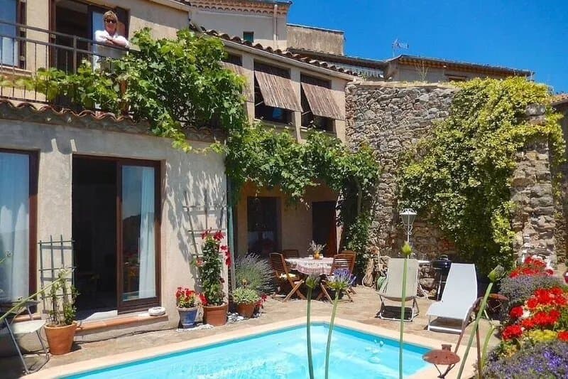 Picturesque house in 17th century village, with privacy, pool and views