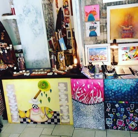 Arta Larga Gallery