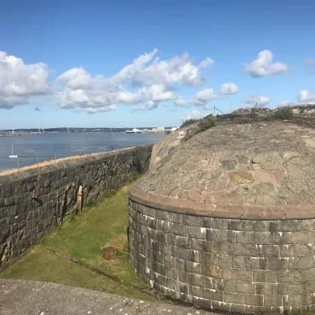 Oscar II Fort