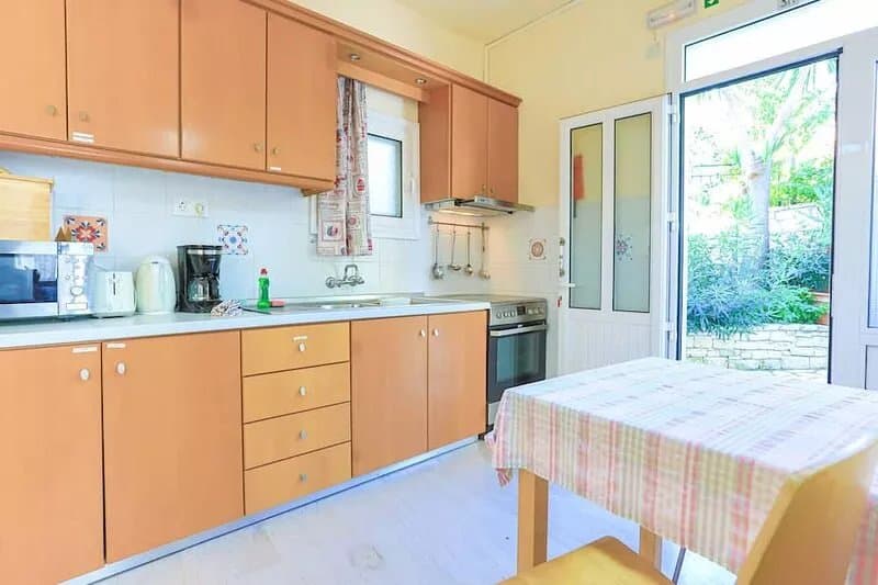 Jasmin Kaminaki: Little apartment next to the beach! 1 bedroom, bathroom