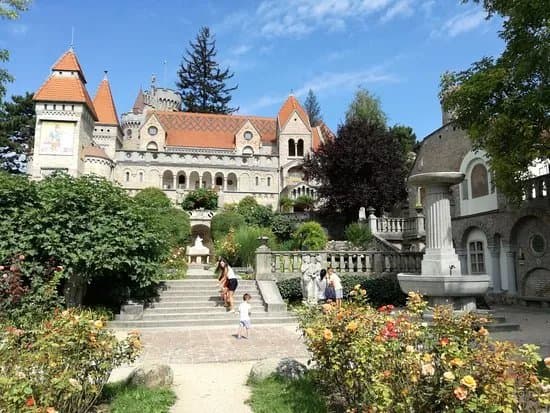 Bory Castle