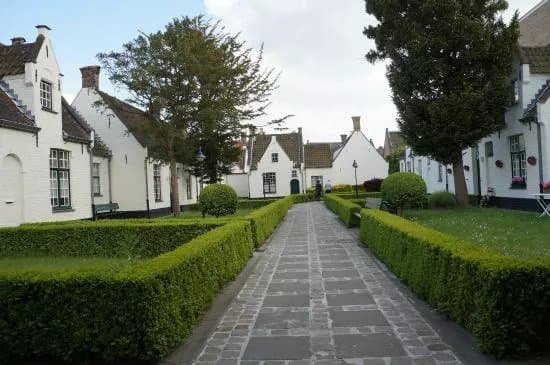 De Vos Almshouse (Godshuis de Vos)