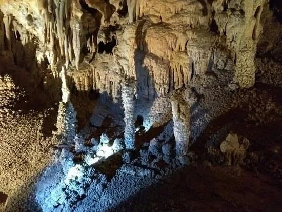 Cova Meravelles