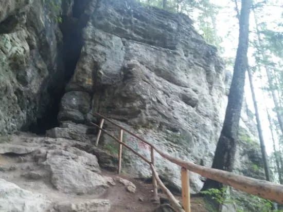 Pestera de Gheata si Grota ursilor