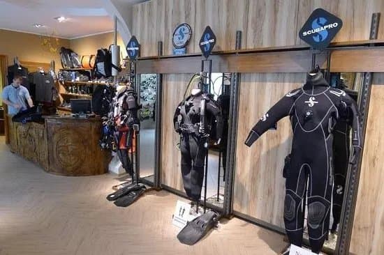 Tryton Diving Center