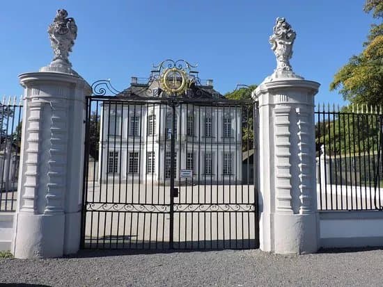 Jagdschloss Falkenlust