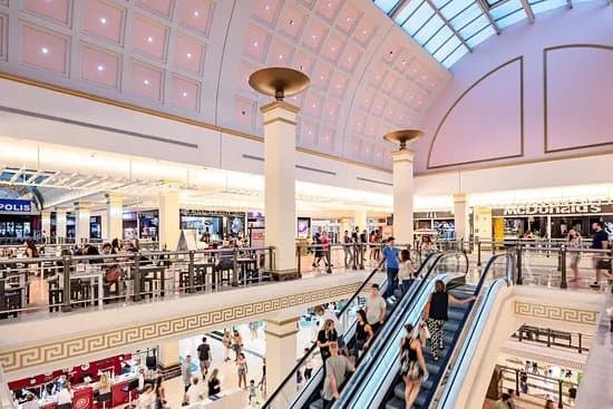 Centro Comercial Plaza Mar 2