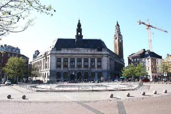Hotel de Ville (City Hall)