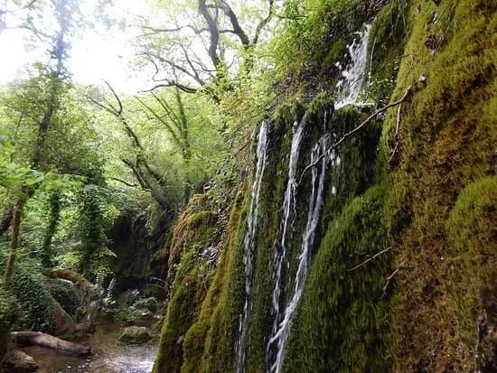 Skra Waterfalls