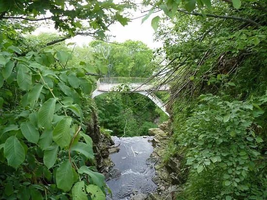 Valaste Waterfall