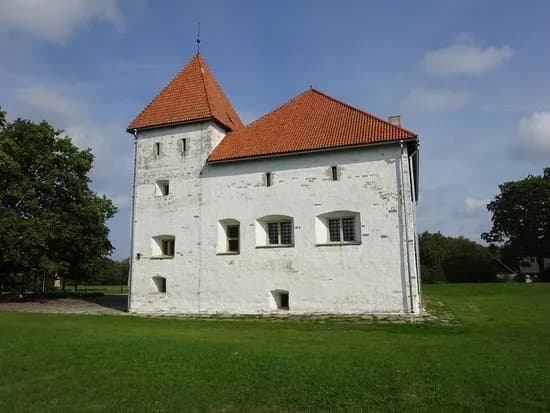Purtse Fortress Residence