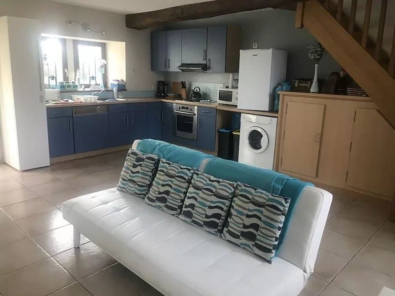 Luxury gite close to Le Loir, cycle network, chateaux and wine region