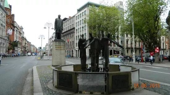 Thomas Davis Statue