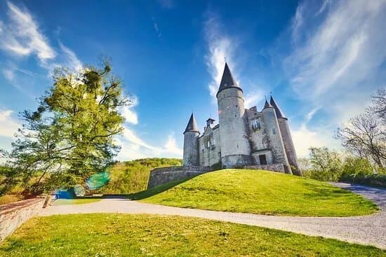Le Chateau De Veves