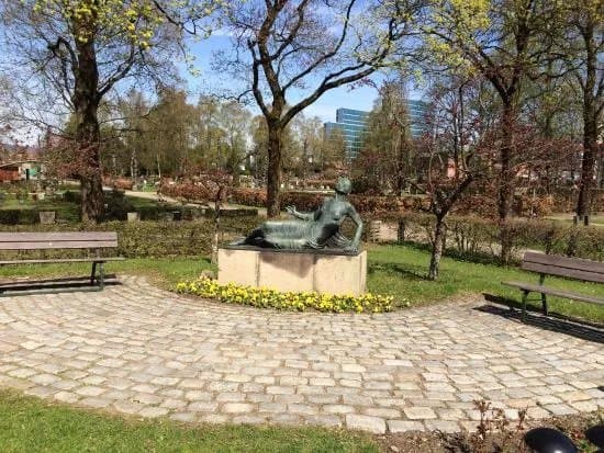 Ostre gravlund