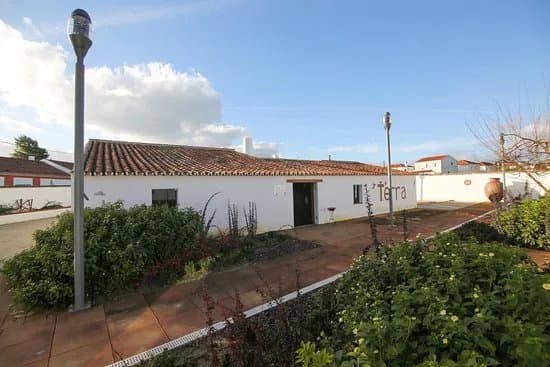 Casa do Barro - Centro Interpretativo da Olaria de Sao Pedro do Corval