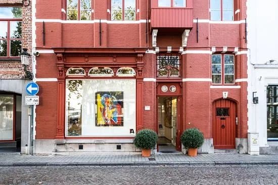 A-International Gallery