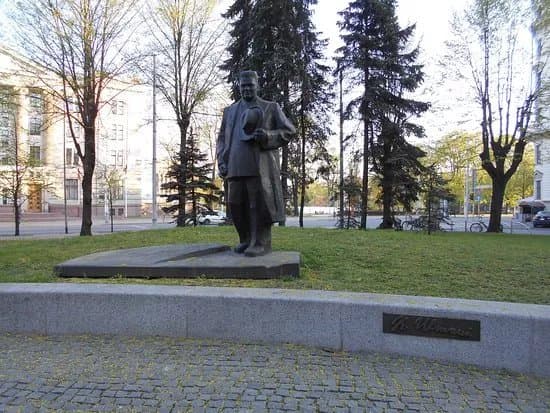 Monument to Karlis Ulmanis
