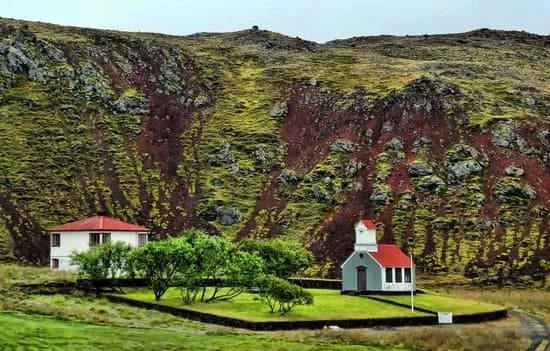 Ytri-Raudamelur church