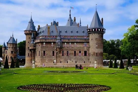 SCHIR Private Tours & Airport Transfers