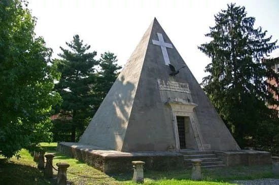 The Novara Pyramid