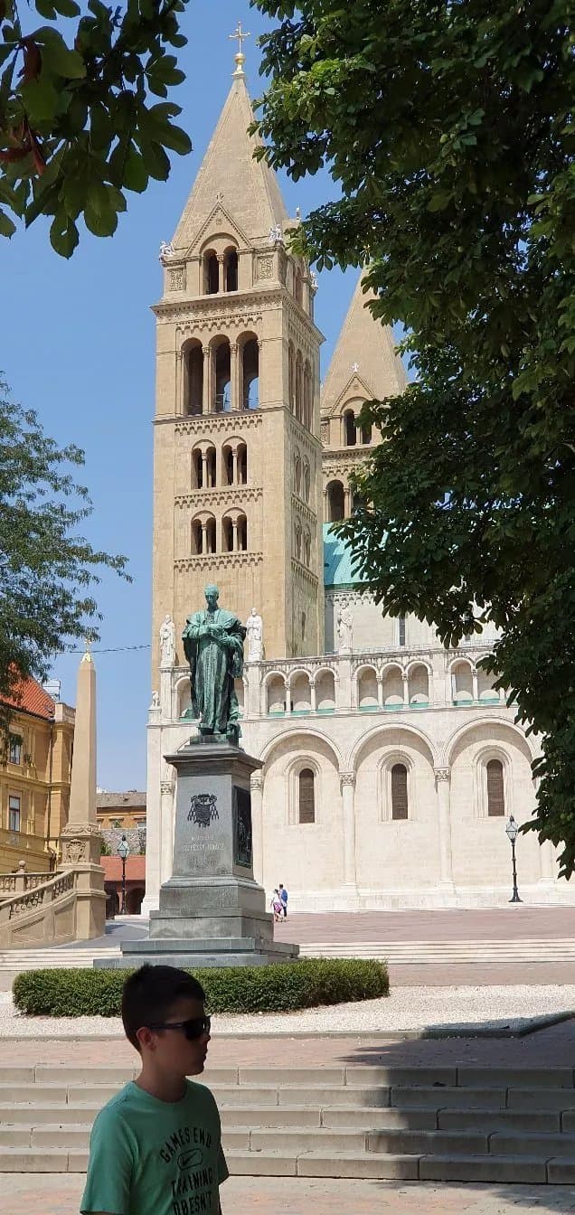 Statue of Szepessy Ignacz