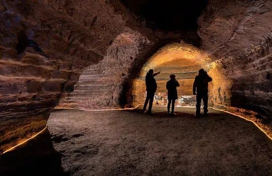Caves of Hella