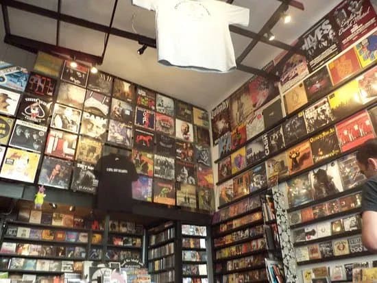 Wave Record Store