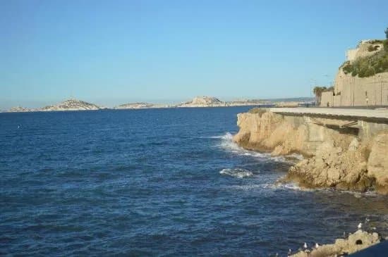 La corniche