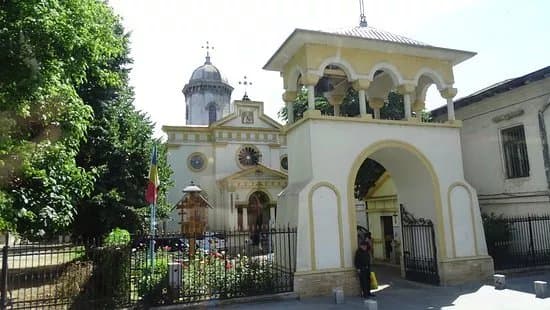Biserica Sfintei Cruci si a Sfantului Vasile cel Mare