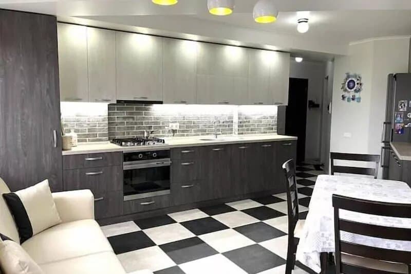 2 Floor apartment close to Chisinau