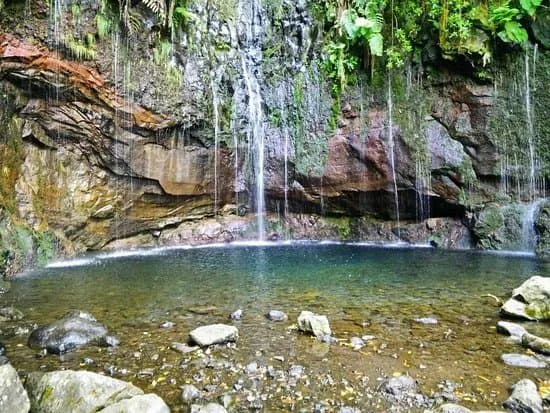 25 Fontes and Cascada da Risco