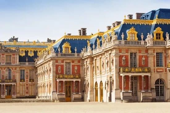 LivTours Versailles