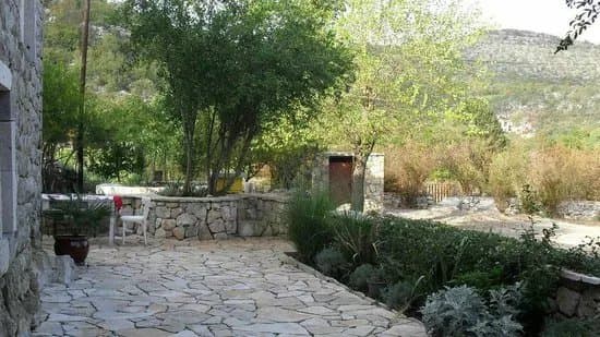 Honey & Wine Farm Jablan
