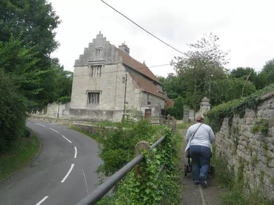 Ellys Manor House