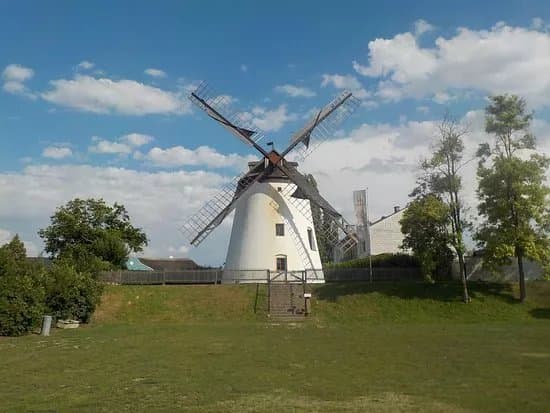 Windmuhle Podersdorf am See