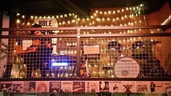 Hole in the Wall Pub