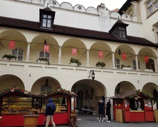 Aponiho Palace