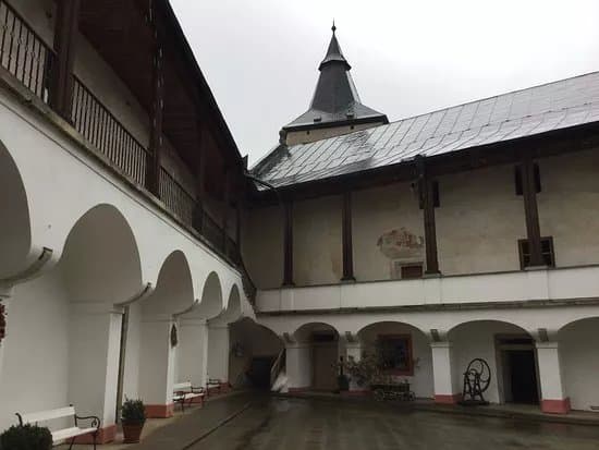Zirovnice Chateau