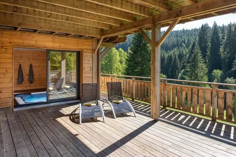 Breathe in nature: large indoor spaces, sauna, billiards, jacuzzi, Free wifi