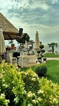 Versus Beach Bar