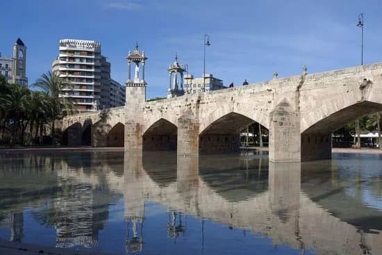 Pont Del Mar