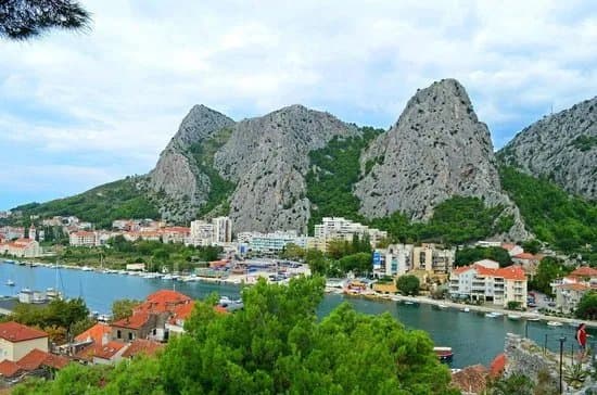 Fortress Mirabella (Peovica)