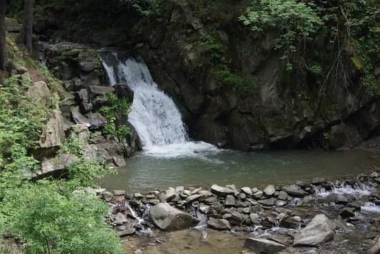 Zaskalnik Watrefall (Wodospad Zaskalnik)