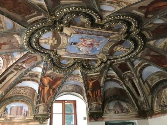 Palazzo Salis e Museo Senza Frontiere