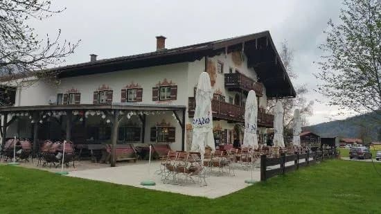 Historisches Bauernhauskaffee Windbeutelgraefin